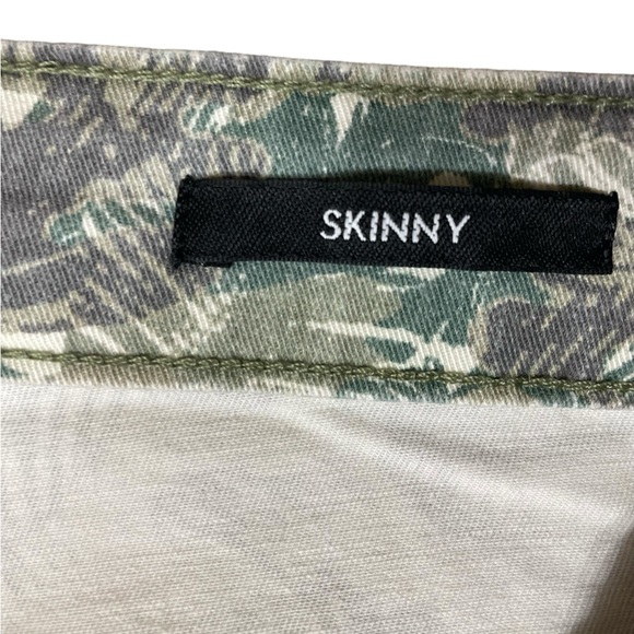 NWT Parker Smith “Ava” Tropical Camo Skinny Jeans with Side Stripe (C1) - Picture 9 of 15